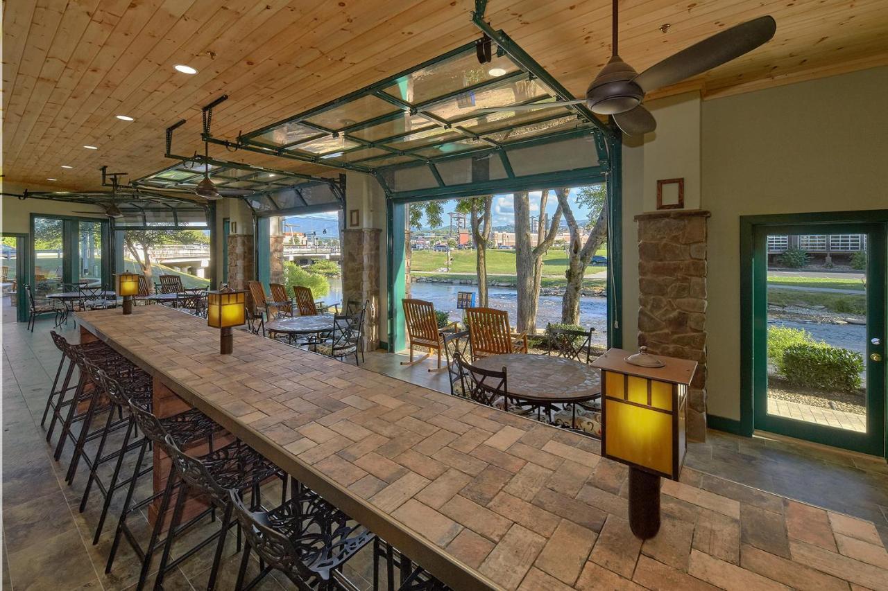 The Inn On The River Pigeon Forge Exteriör bild