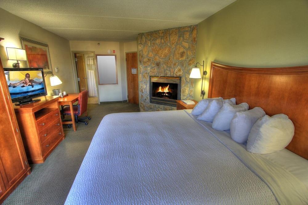 The Inn On The River Pigeon Forge Exteriör bild