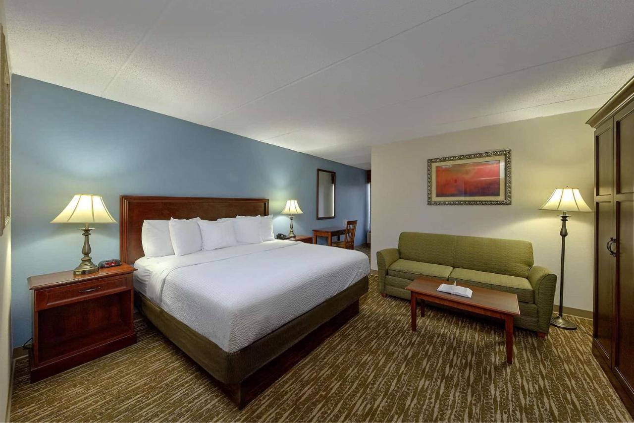 The Inn On The River Pigeon Forge Exteriör bild
